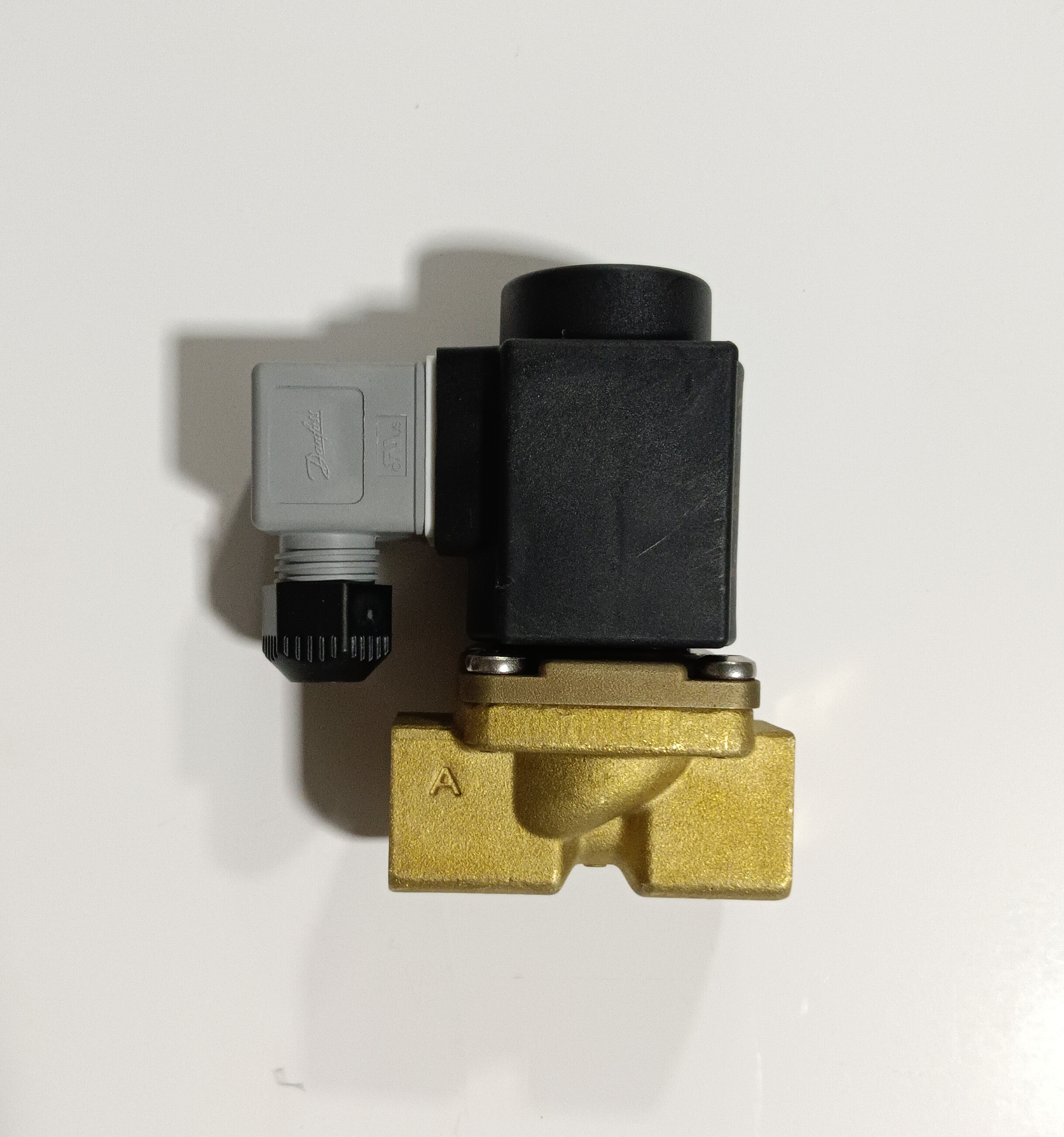 Renzacci Steam Solenoid Valve 220V