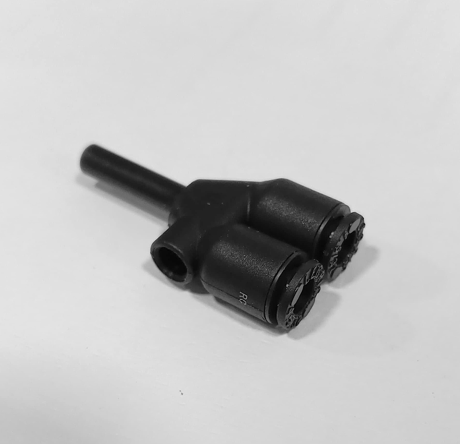 Forenta Plug In Y Tube Fitting, 5/32, 31530-1